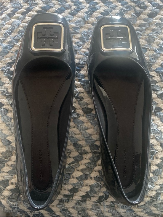 Tory Burch Shoes - Tory Burch Black Patent Logo Square-Toe Flats with Silver Hardware Sz9 Pre Loved
